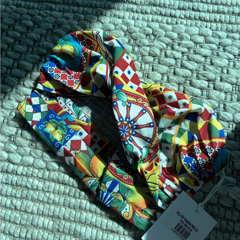 Colorful Patterned Crop Top - Picture 3 of 4